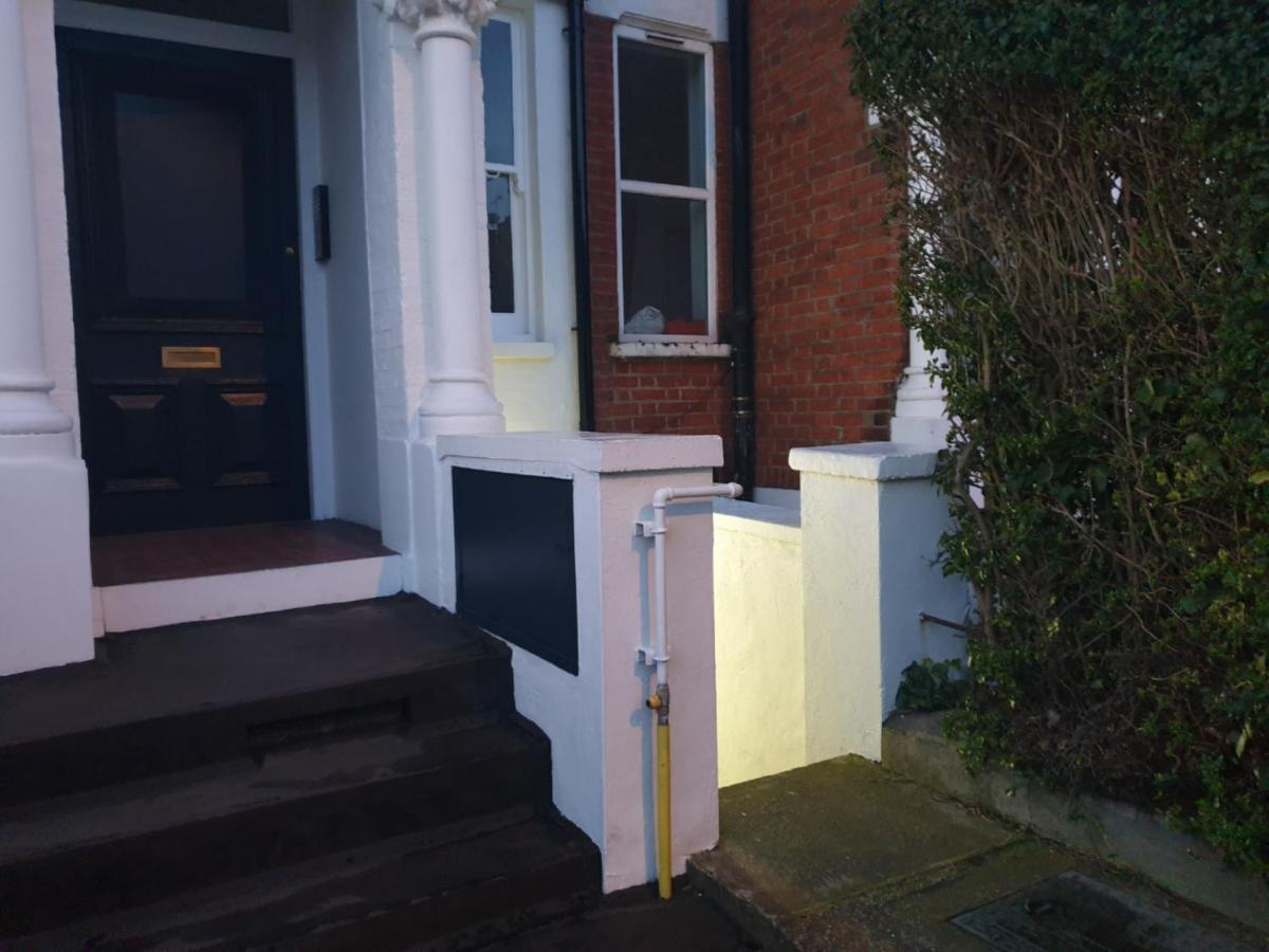 Cozy Muswell Hill 1-Bedroom Flat Λονδίνο Εξωτερικό φωτογραφία